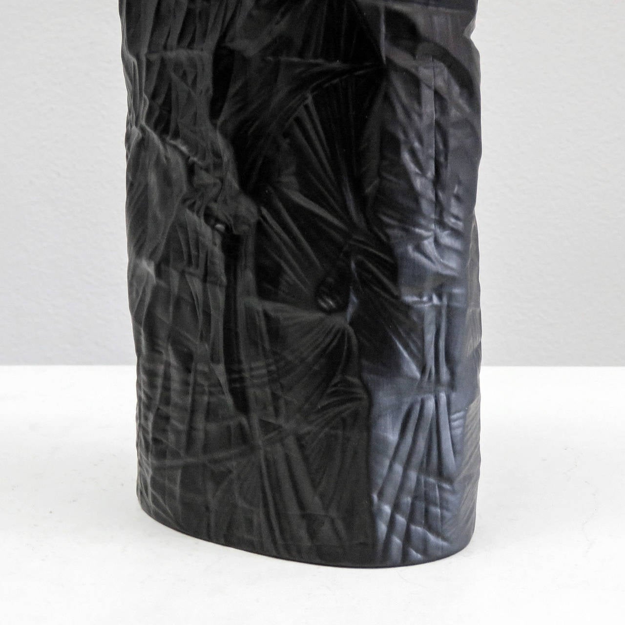 Martin Freyer for Rosenthal 'Porcelaine Noire' Vase, 1960s 2