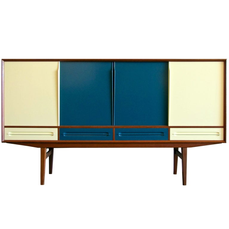 Danish Modern Teak Sideboard with Bar at 1stDibs