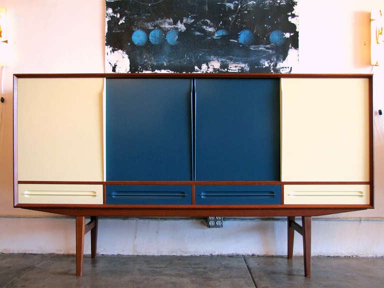 Danish Modern Teak Sideboard with Bar In Excellent Condition In Los Angeles, CA