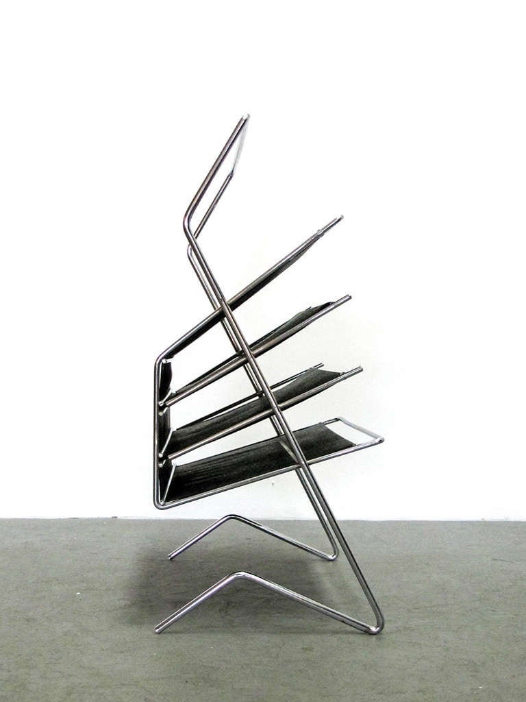 German 1960s Magazine Rack In Excellent Condition In Los Angeles, CA