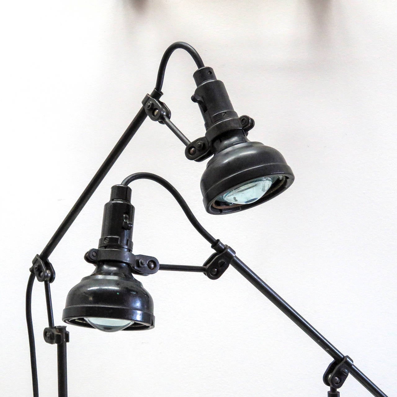 Singer Task Lights In Excellent Condition In Los Angeles, CA