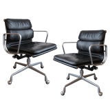 Drei Charles & Ray Eames Soft Pad Desk Chair für IBM