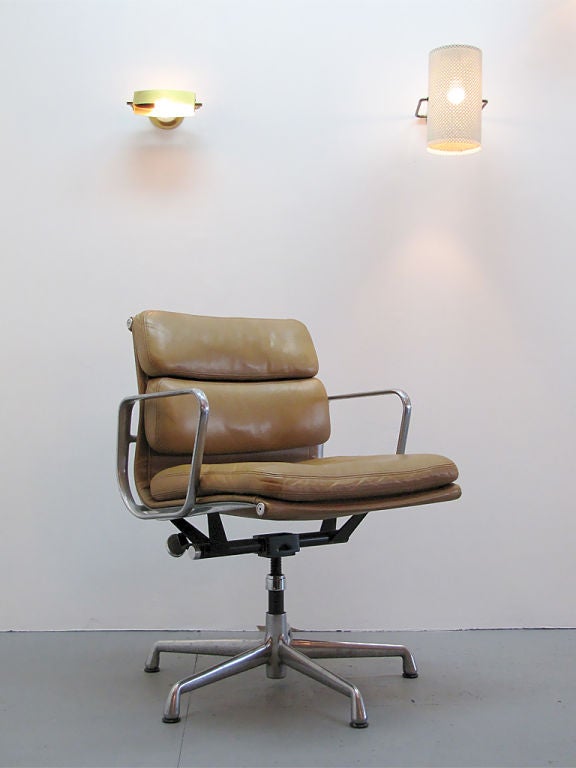 Charles & Ray Eames Soft Pad Desk Chair 5