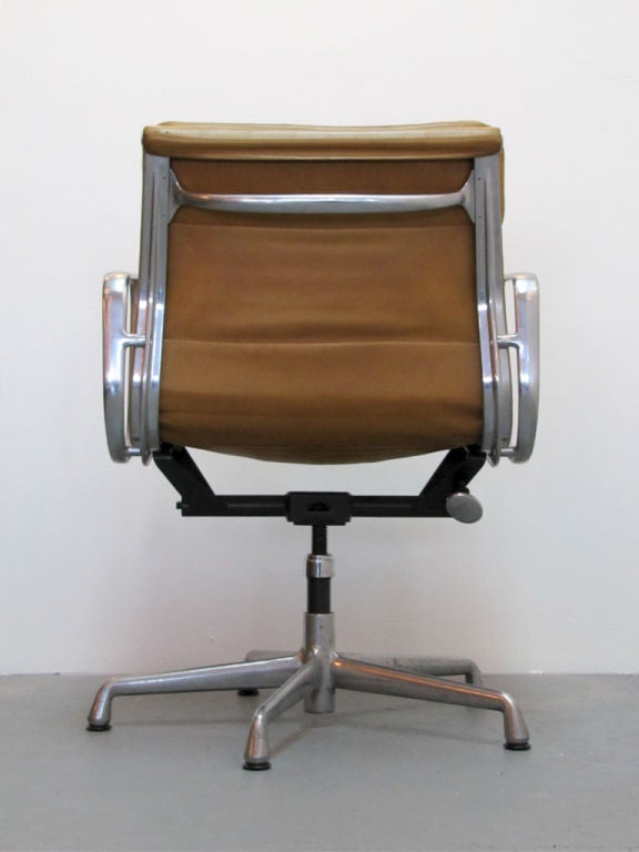 Late 20th Century Charles & Ray Eames Soft Pad Desk Chair