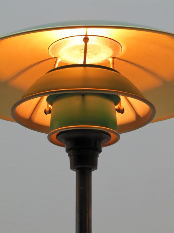 Poul Henningsen PH 3/2 Table Lamp 4