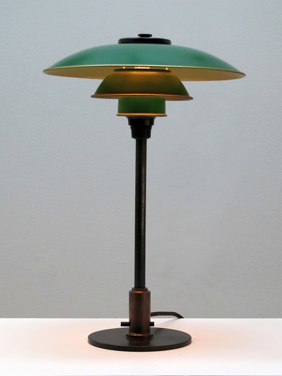 Poul Henningsen PH 3/2 Table Lamp 2