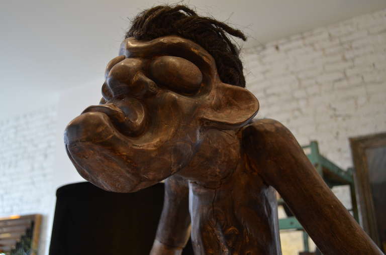 Grande statue africaine en bois sculpté 1