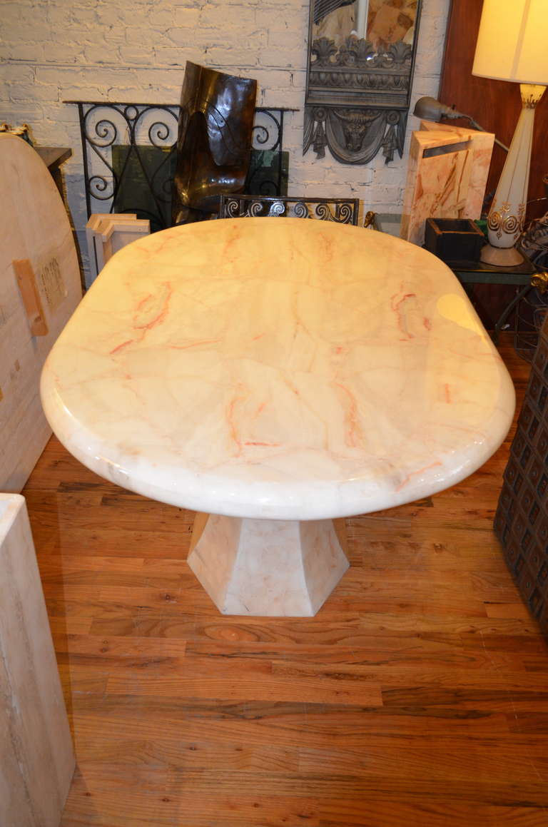 Oval Onyx Pedestal Dining Table In Good Condition In Chicago, IL