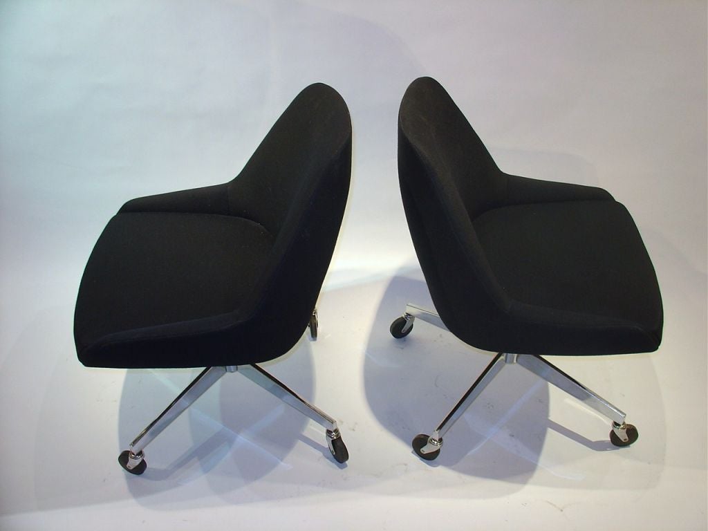 Set of Four Steelcase Chairs on Casters at 1stdibs