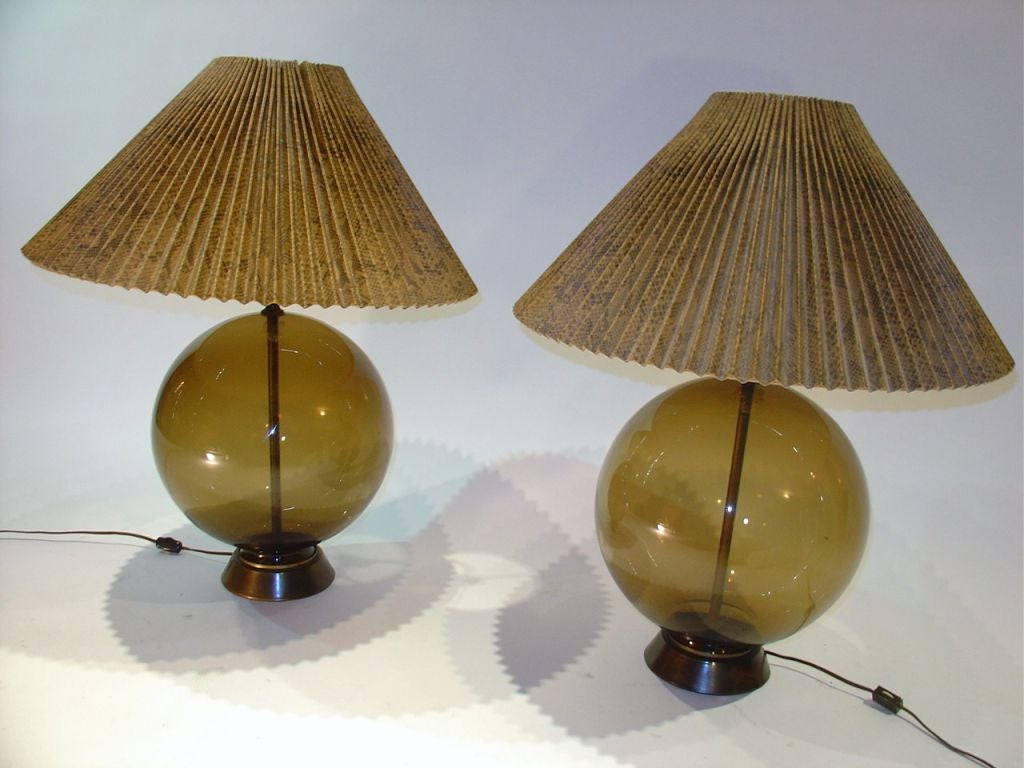 Pair of  Tinted Glass Globe Lamps by Tyndale In Good Condition In Chicago, IL