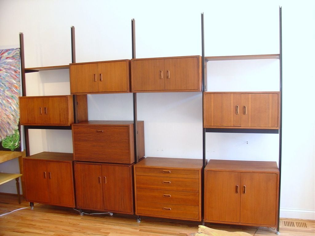 George Nelson & Associates Omni Wall Unit In Excellent Condition In Chicago, IL