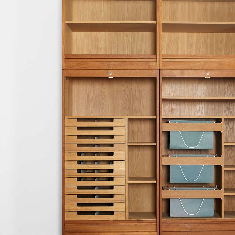 Storage System By Hans Wegner In Good Condition In Chicago, IL