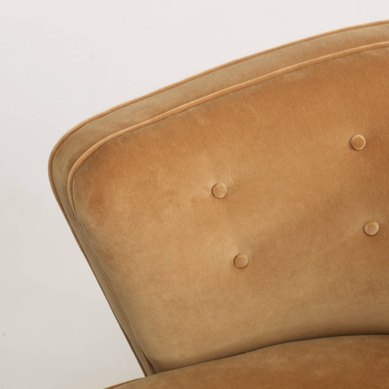 Mid-20th Century Pair of Danish Cabinetmaker Lounge Chairs For Sale