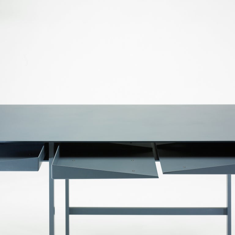 Steel Folia desk by Leon Ransmeier
