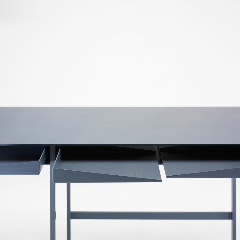 Folia desk by Leon Ransmeier 4