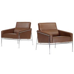 Series 3300 Pair of Lounge Chairs by Arne Jacobsen for Fritz Hansen