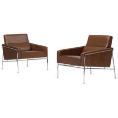Series 3300 Pair of Lounge Chairs by Arne Jacobsen for Fritz Hansen