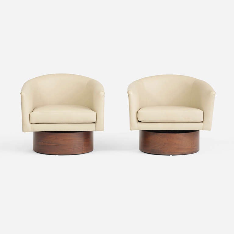 American lounge chairs, pair by Milo Baughman for Thayer Coggin