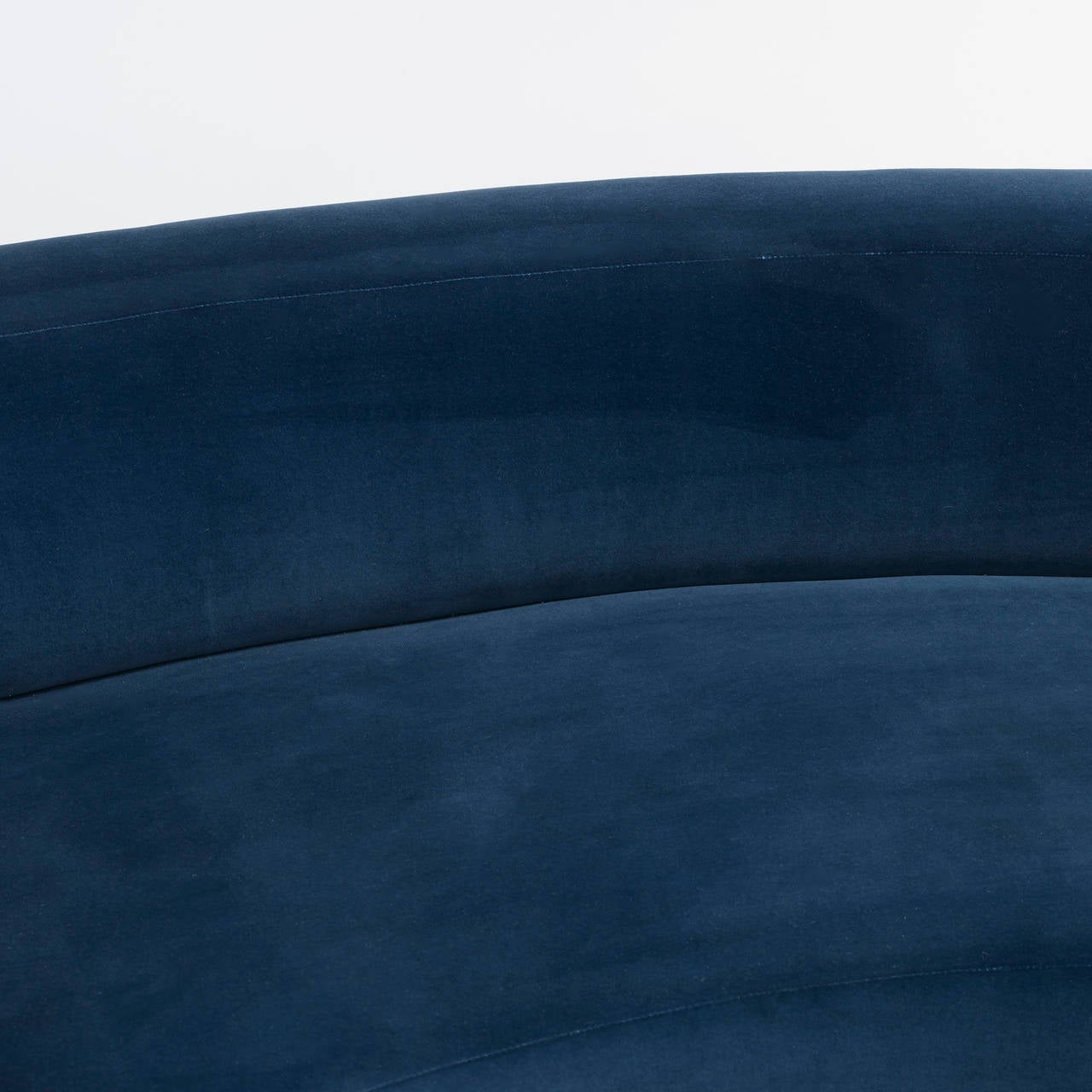 Omnibus Sofas, Pair by Vladimir Kagan for Vladimir Kagan Designs, Inc. In Good Condition In Chicago, IL