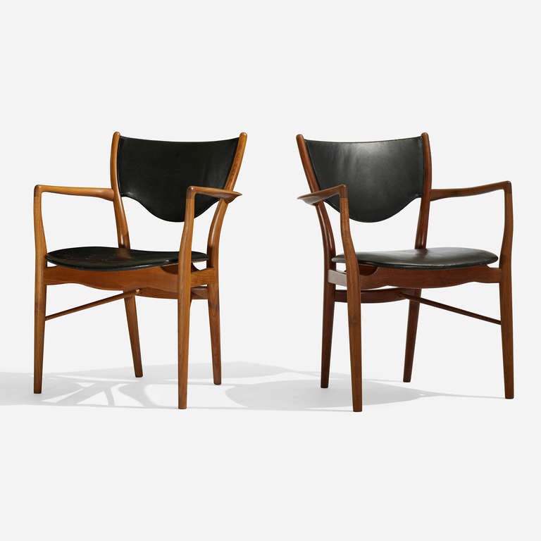 Scandinavian Modern Pair of armchairs by Finn Juhl