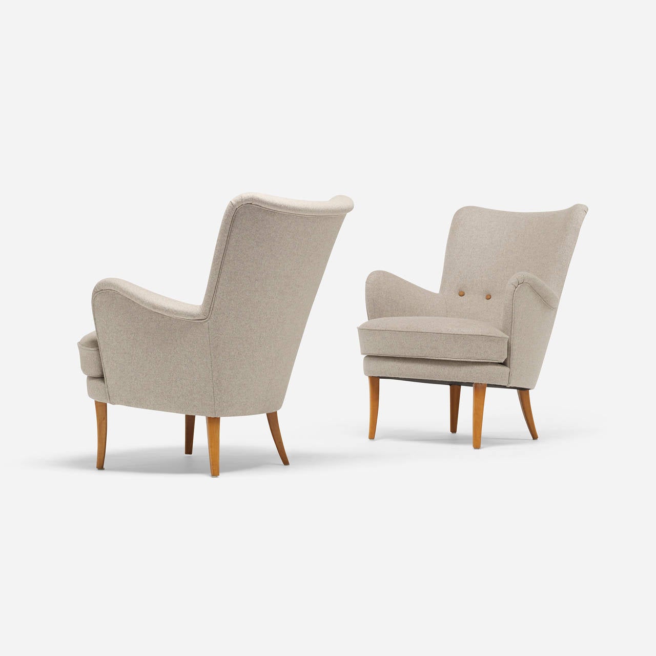 Modern lounge chairs In Excellent Condition For Sale In Chicago, IL