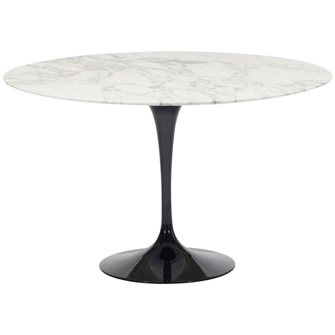 dining table by Eero Saarinen for Knoll