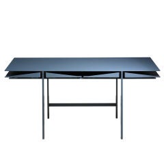 Folia Desk by Leon Ransmeier