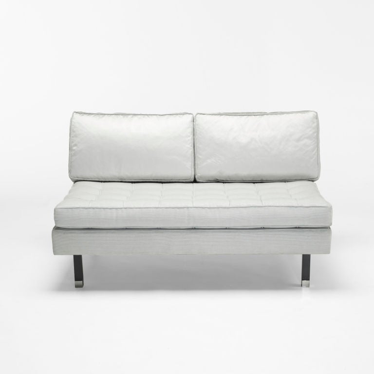 Mid-20th Century sofa by Harvey Probber
