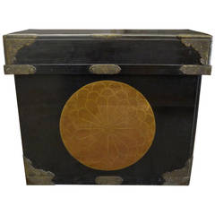 Huge Japanese Lacquer Trunk with Gold Crests 12