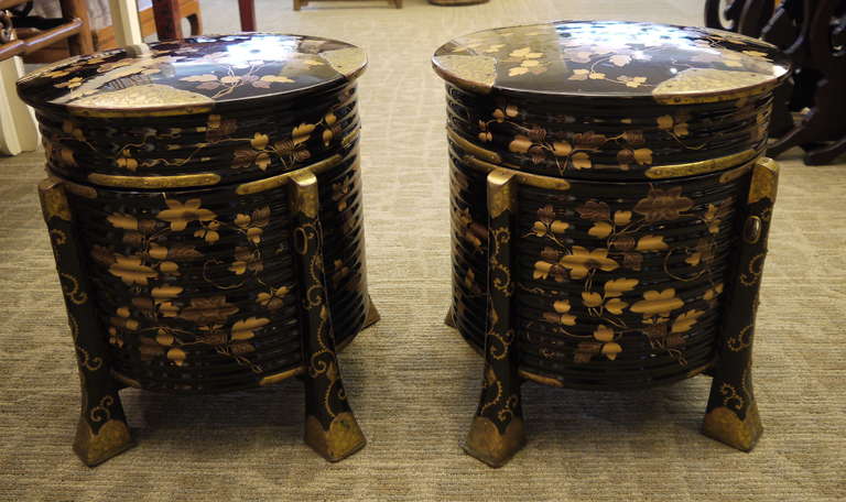 Pair of large Japanese Lacquer Boxes In Good Condition In New York, NY