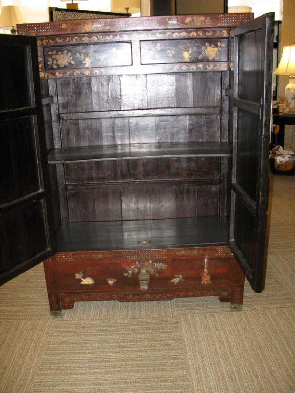 18th Century Chinese Lacquer Cabinet 5