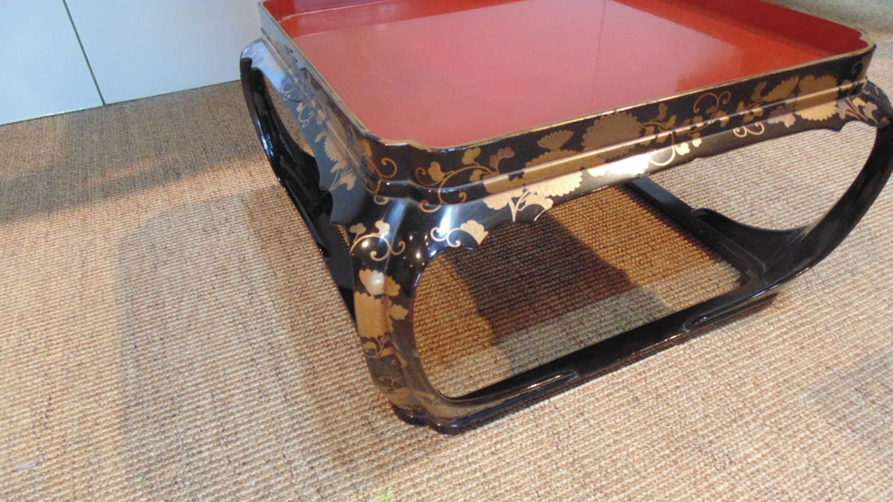 Japanese Lacquer Altar Stand In Good Condition In New York, NY