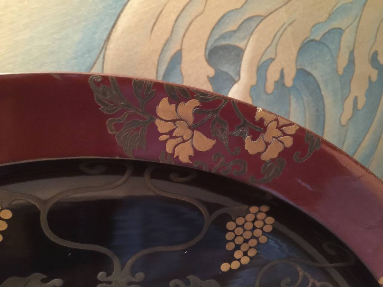 Lacquered Japanese Lacquer Charger with Hand-Painted Grape Pattern For Sale