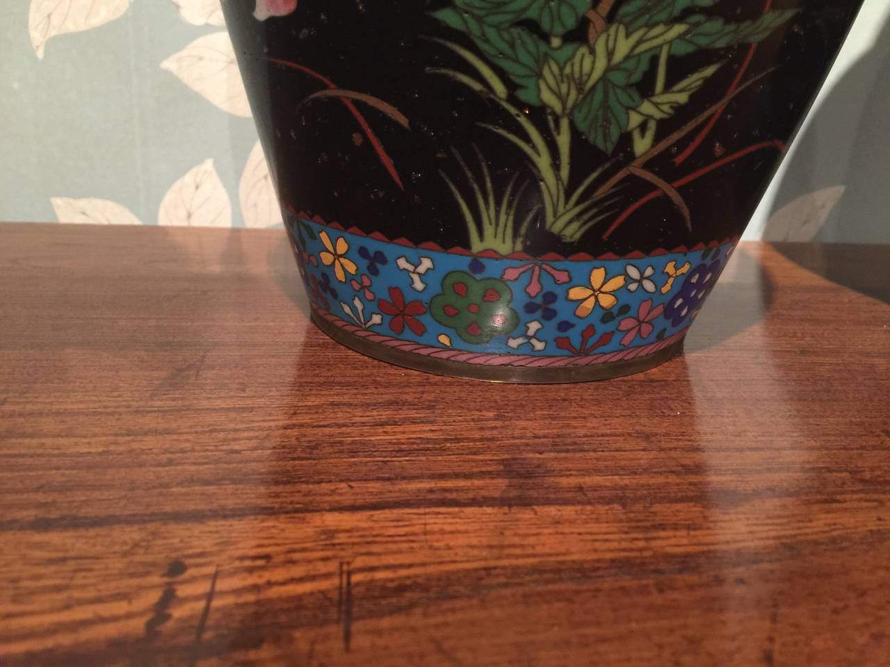 Pair of Vintage Japanese Enamel Vases with Birds In Good Condition For Sale In New York, NY