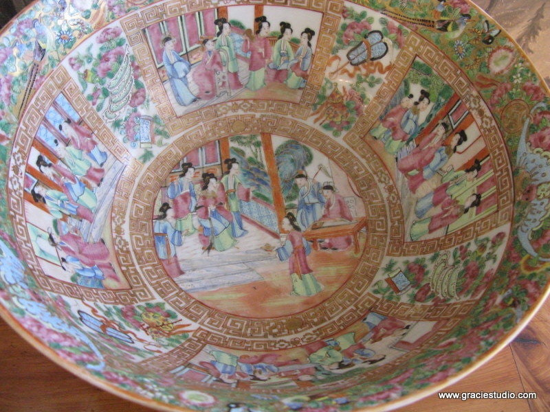 19th Century Chinese Rose Medallion Bowl In Good Condition For Sale In New York, NY