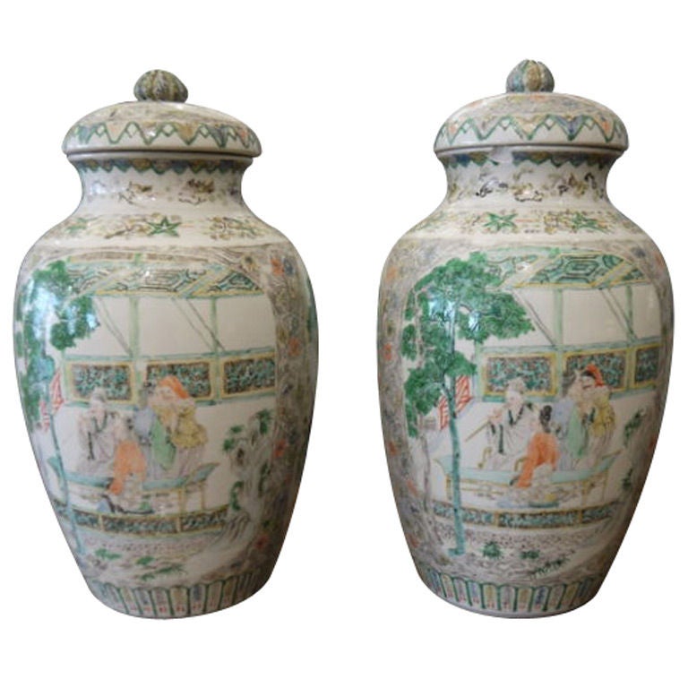 Pair of 19th Century Chinese Jars For Sale