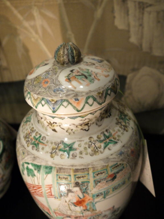 Porcelain Pair of 19th Century Chinese Jars For Sale