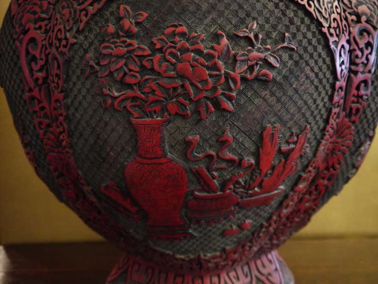 Large Chinese Cinnabar Vase 2