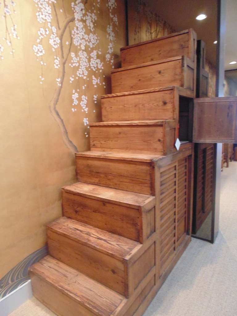 Meiji Period Japanese Staircase Tansu (Japanisch) im Angebot