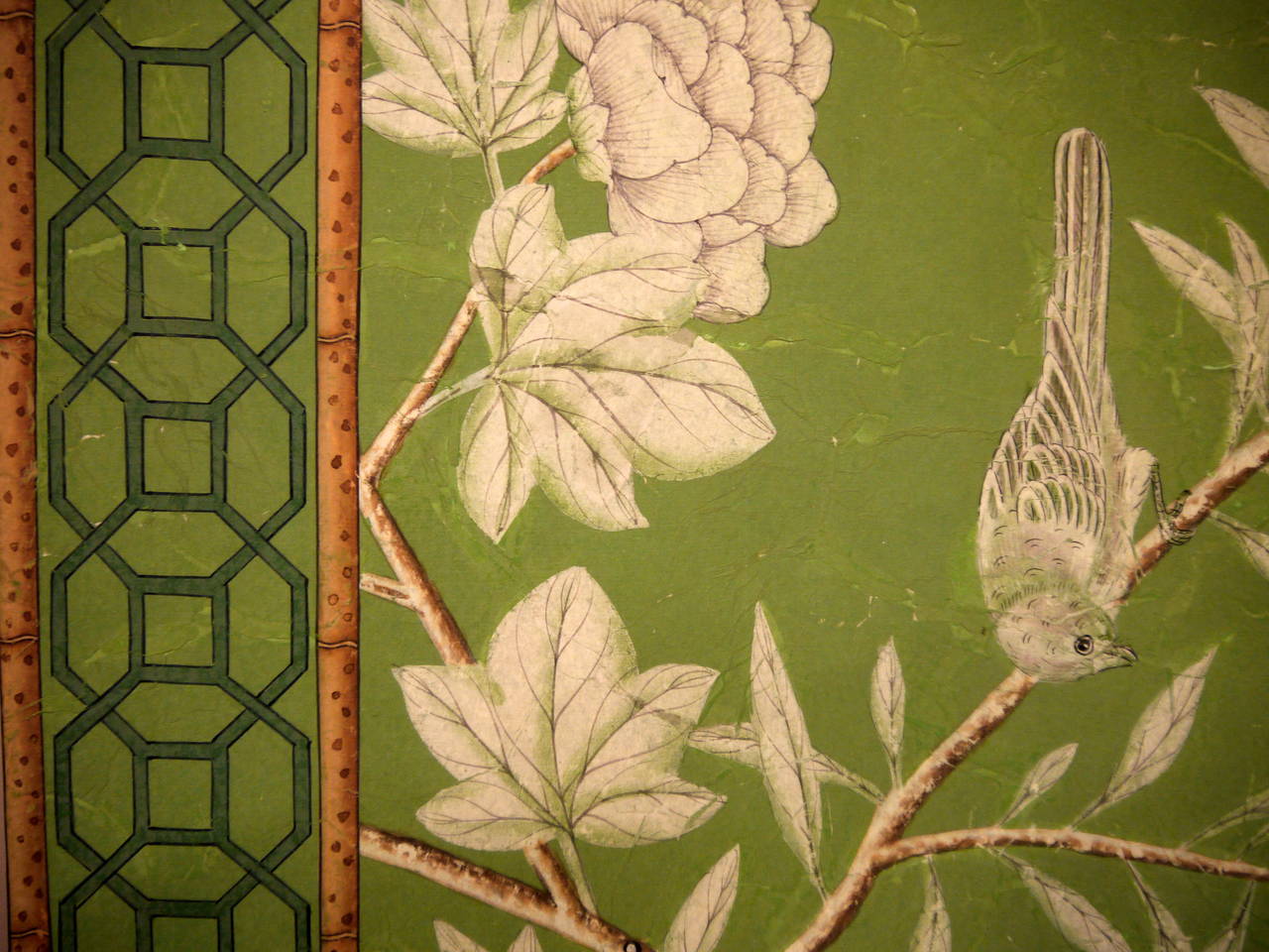 Gracie Handpainted Chinese Wallpaper Screen In Excellent Condition In New York, NY