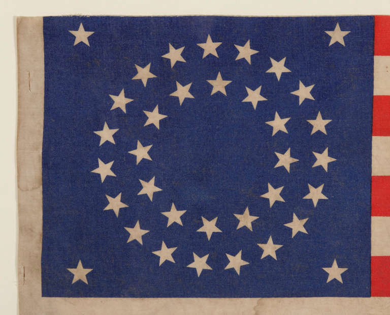 35 Stars In A Double Wreath Pattern On A Civil War Veteran's Flag With Overprinted Battle Honors In Good Condition In York County, PA