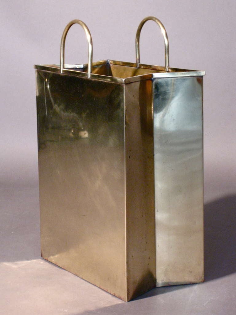Italian Brass Shopping Bag Magazine Stand circa 1960s In Good Condition In Easton, PA