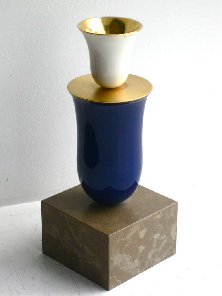Raro vaso in porcellana Ettore Sottsass Lucrece per Sèvres 1994