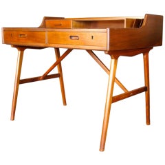 Vintage Arne Wahl Iversen Teak Desk mfg. by Vinde Mobelfabrik, Denmark c.1960s
