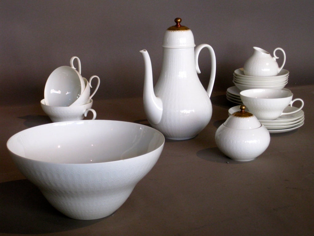 Porcelain coffee and dessert service for four in the \