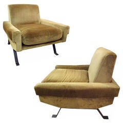 Vintage A Pair of Modernist Club Chairs by Saporiti