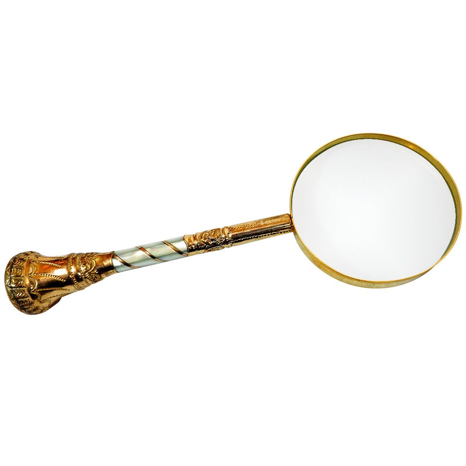 Early 20th Century Parasol Handle of Vermeil and Mother-of-Pearl Magnifying Glass For Sale