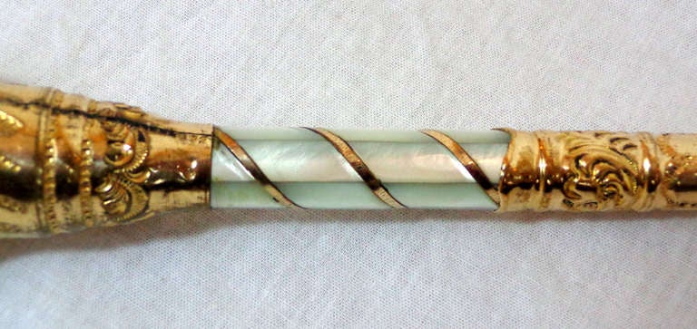 Early 20th Century Parasol Handle of Vermeil and Mother-of-Pearl Magnifying Glass For Sale 5