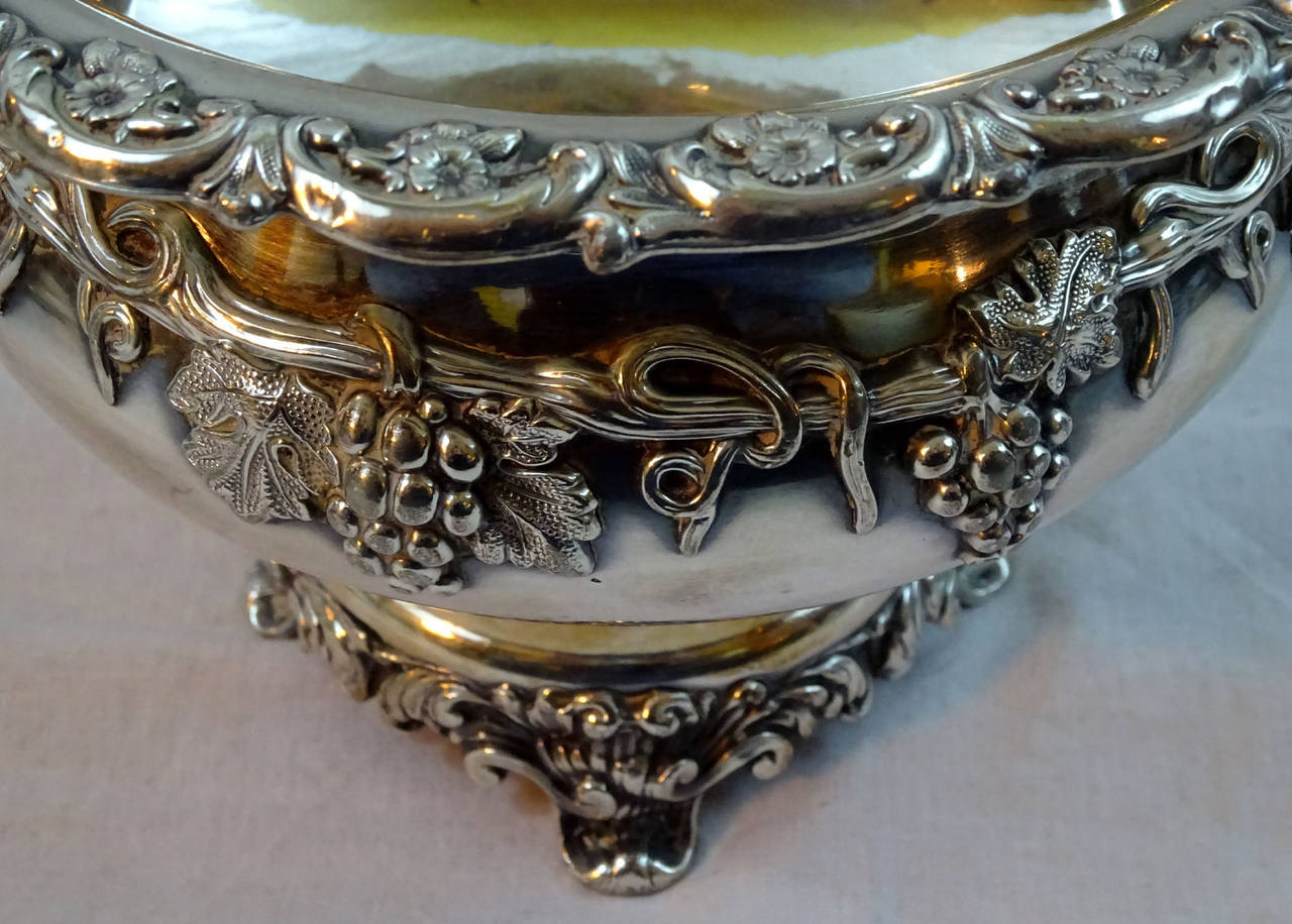 Pair of Early 20th Century French Silver Plated Compotes 3
