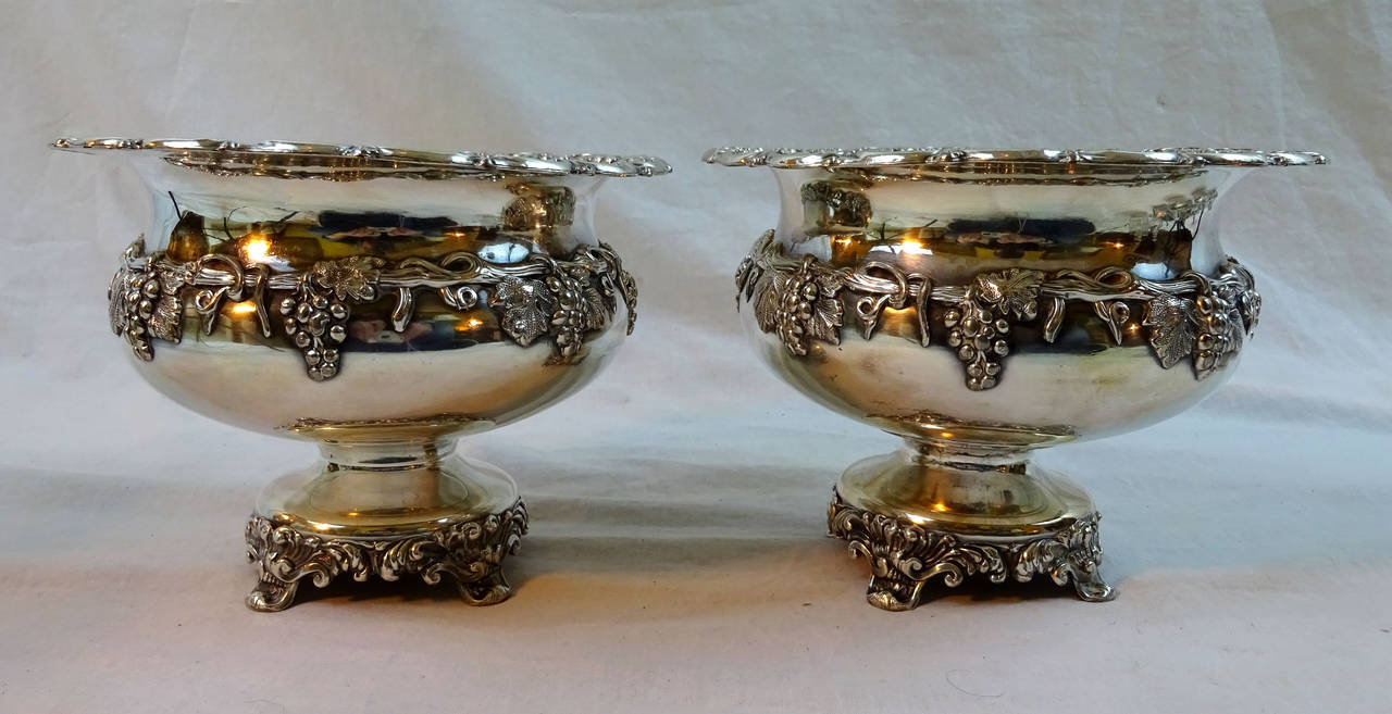 Pair of Early 20th Century French Silver Plated Compotes 4